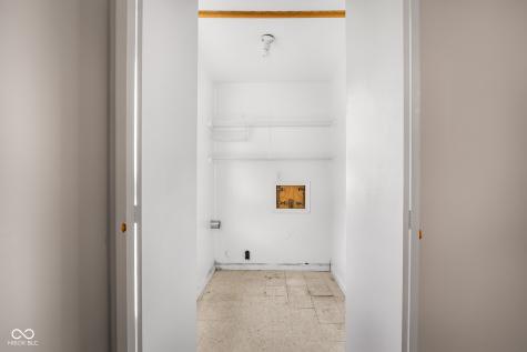 3660 E 300 S Columbus IN 47201