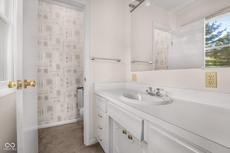 3660 E 300 S Columbus IN 47201