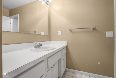 3660 E 300 S Columbus IN 47201