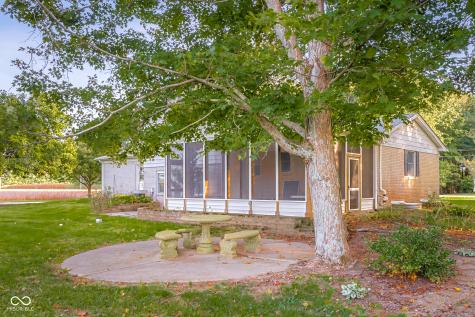 3660 E 300 S Columbus IN 47201