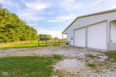 3660 E 300 S Columbus IN 47201