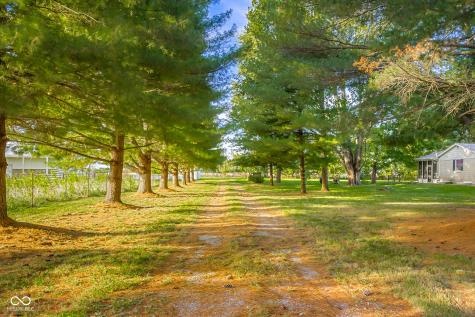 3660 E 300 S Columbus IN 47201