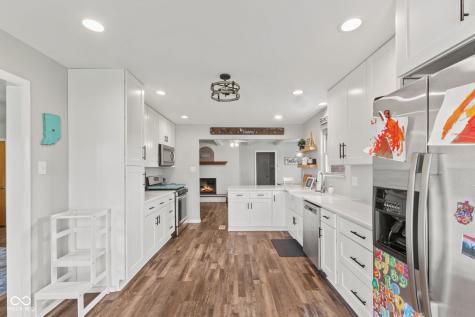 8109 Laura Lynne Lane Indianapolis IN 46217