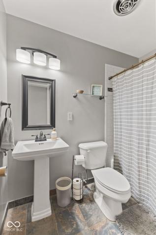 8109 Laura Lynne Lane Indianapolis IN 46217