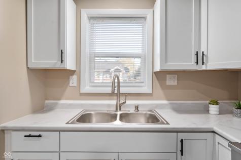 329 E 31st Street Anderson IN 46016
