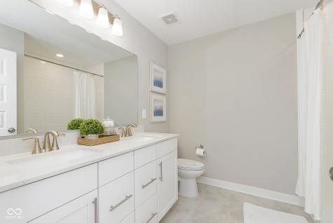 16494 Bigstone Drive Fishers IN 46040