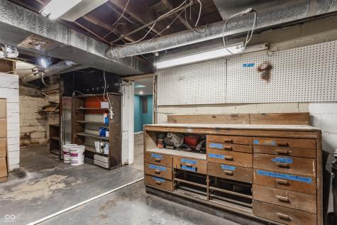 325 E 37th Street Indianapolis IN 46205