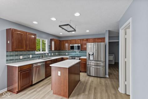 6446 Bonneville Drive Indianapolis IN 46237