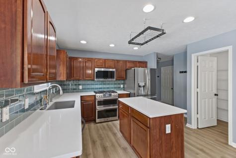 6446 Bonneville Drive Indianapolis IN 46237