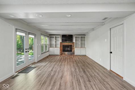 610 Timber Mill Lane Indianapolis IN 46260