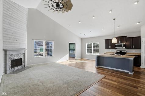 121 Halldale Drive Whiteland IN 46184