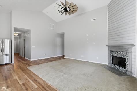 121 Halldale Drive Whiteland IN 46184