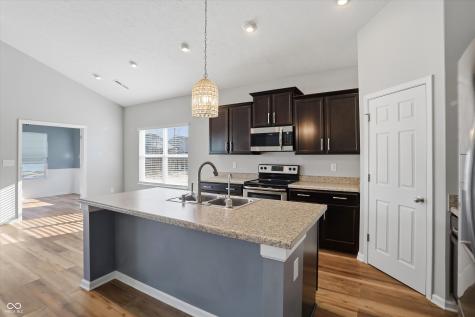 121 Halldale Drive Whiteland IN 46184