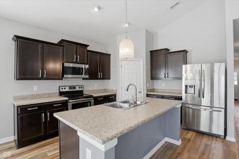 121 Halldale Drive Whiteland IN 46184