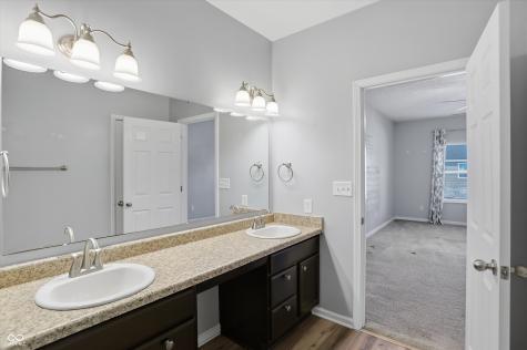 121 Halldale Drive Whiteland IN 46184