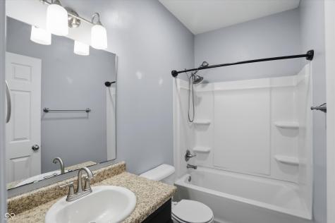 121 Halldale Drive Whiteland IN 46184