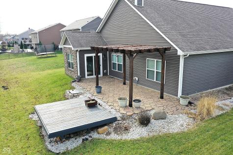 121 Halldale Drive Whiteland IN 46184