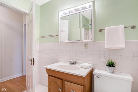 5930 Crestview Avenue Indianapolis IN 46220