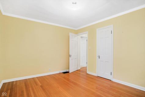 5930 Crestview Avenue Indianapolis IN 46220