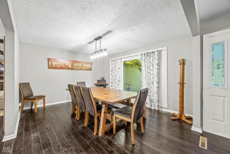 613 Grand Mesa Court Indianapolis IN 46217