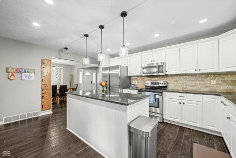 613 Grand Mesa Court Indianapolis IN 46217