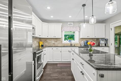 613 Grand Mesa Court Indianapolis IN 46217