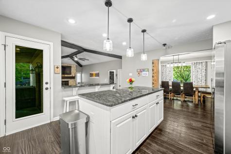 613 Grand Mesa Court Indianapolis IN 46217