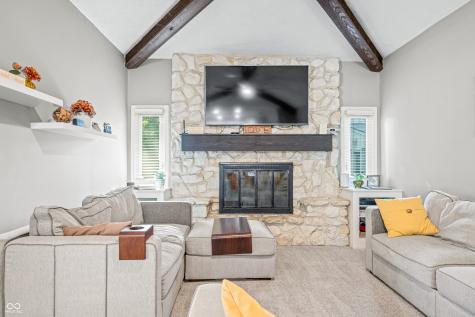 613 Grand Mesa Court Indianapolis IN 46217