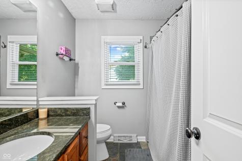 613 Grand Mesa Court Indianapolis IN 46217