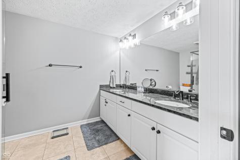 613 Grand Mesa Court Indianapolis IN 46217