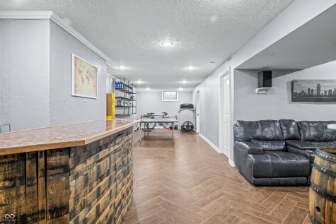 613 Grand Mesa Court Indianapolis IN 46217
