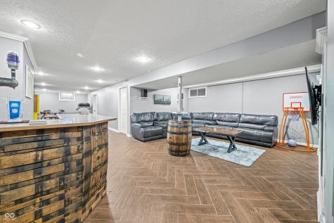 613 Grand Mesa Court Indianapolis IN 46217