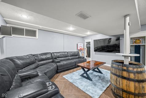 613 Grand Mesa Court Indianapolis IN 46217