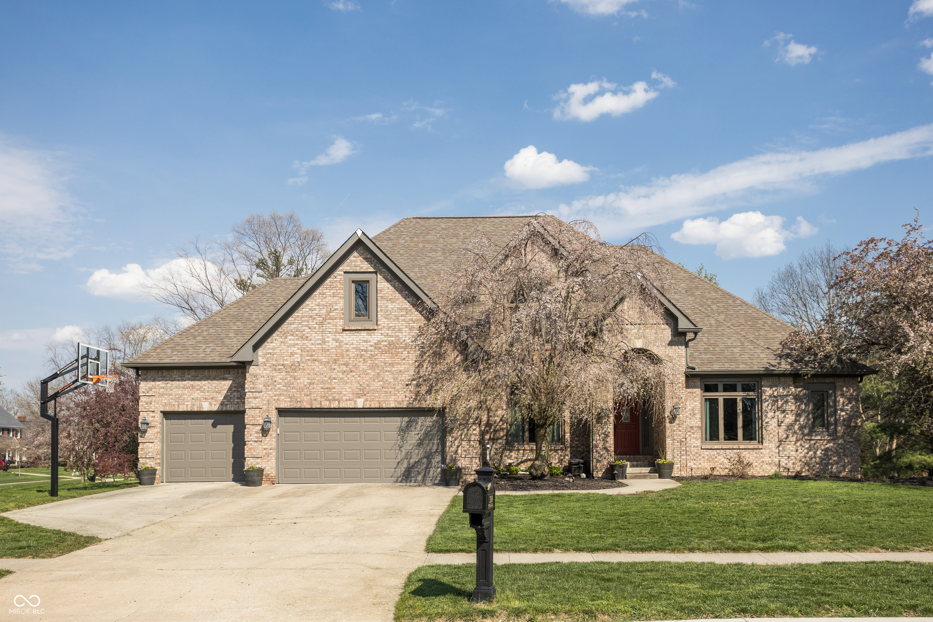 9904 Oak Ridge Drive Zionsville IN 46077