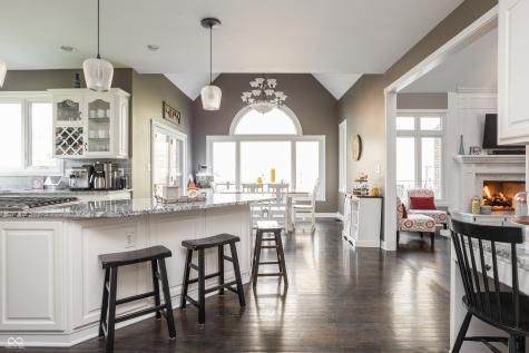 9904 Oak Ridge Drive Zionsville IN 46077
