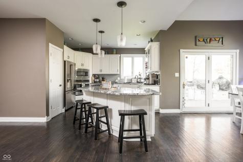 9904 Oak Ridge Drive Zionsville IN 46077