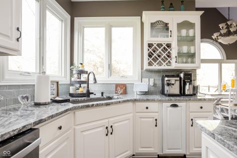 9904 Oak Ridge Drive Zionsville IN 46077