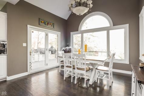 9904 Oak Ridge Drive Zionsville IN 46077