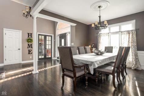 9904 Oak Ridge Drive Zionsville IN 46077