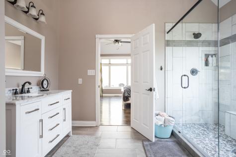 9904 Oak Ridge Drive Zionsville IN 46077