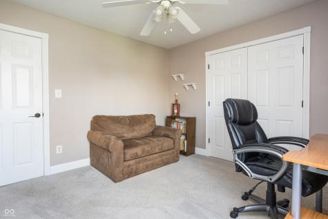 9904 Oak Ridge Drive Zionsville IN 46077