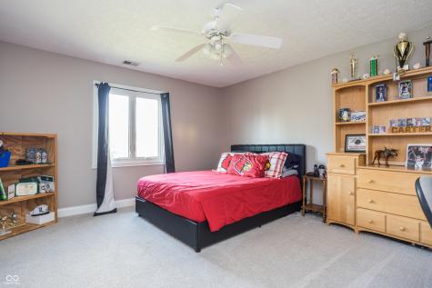 9904 Oak Ridge Drive Zionsville IN 46077