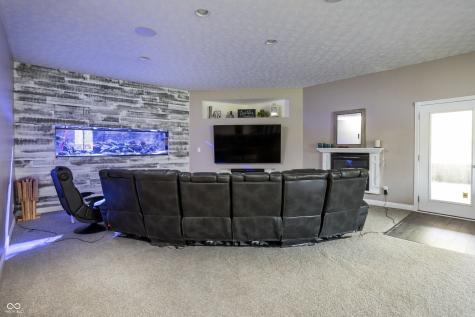 9904 Oak Ridge Drive Zionsville IN 46077