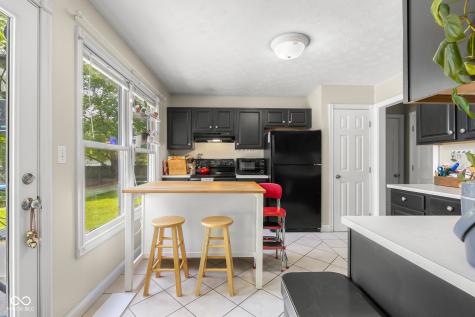 2137 Shiloh Drive Columbus IN 47203