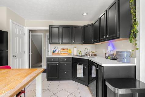 2137 Shiloh Drive Columbus IN 47203