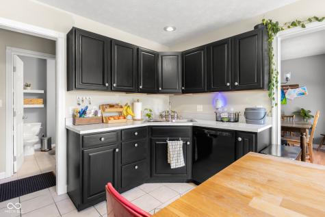 2137 Shiloh Drive Columbus IN 47203