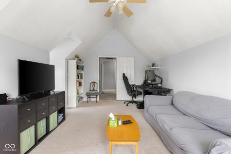 2137 Shiloh Drive Columbus IN 47203