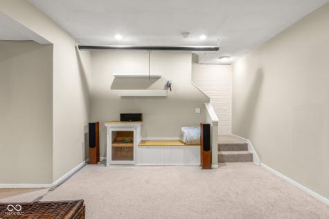 2137 Shiloh Drive Columbus IN 47203