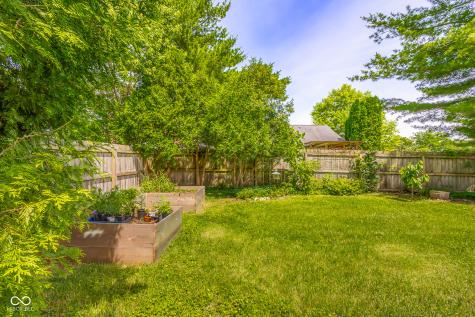 2137 Shiloh Drive Columbus IN 47203