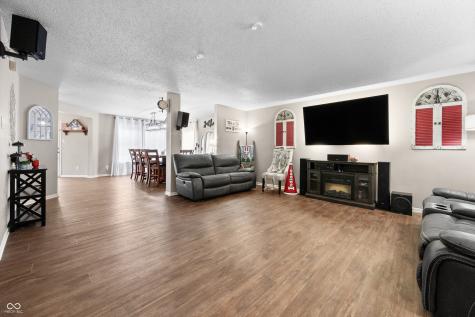 5537 Front Point Court Indianapolis IN 46237